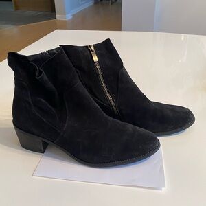 Paul Green black Suede zip up block heel  Ankle Boots